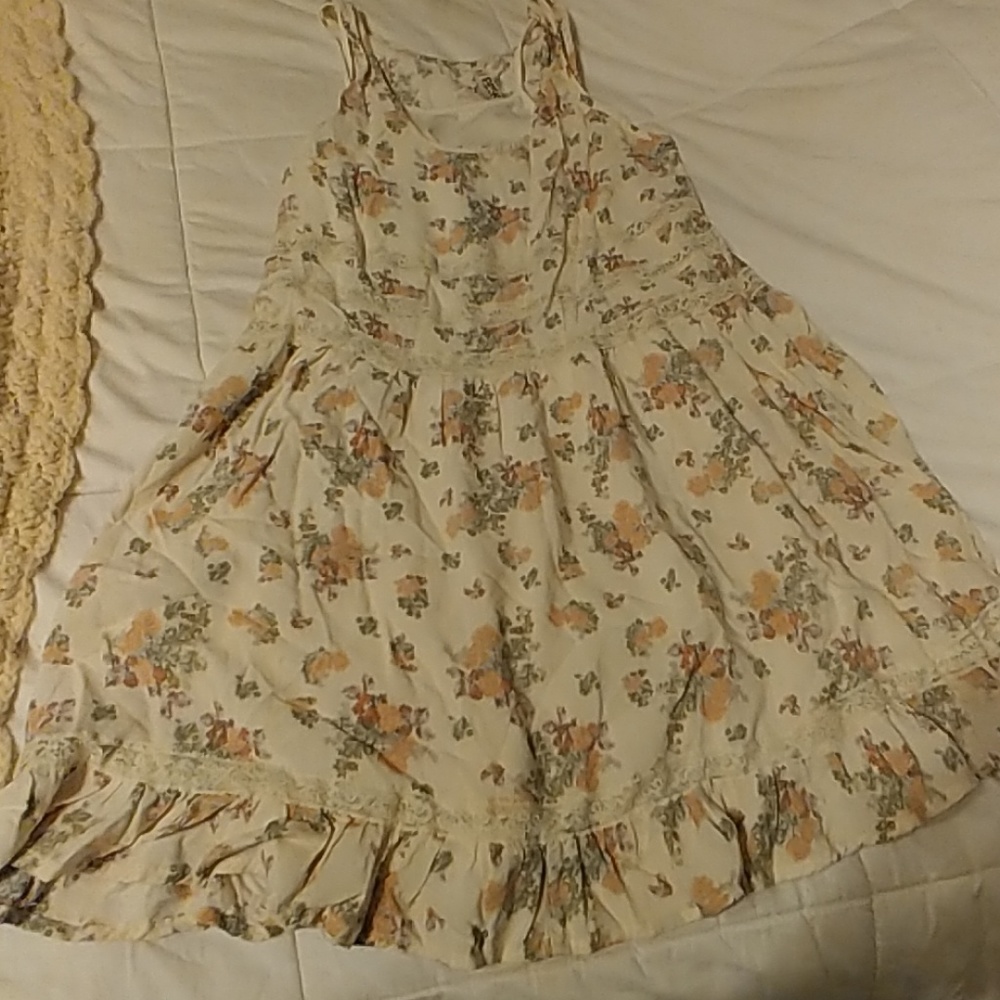 Spring/summer dress (JUNIORS)